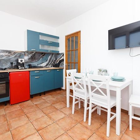شقة Color Ap Calea Victoriei 12C بوخارست المظهر الخارجي الصورة