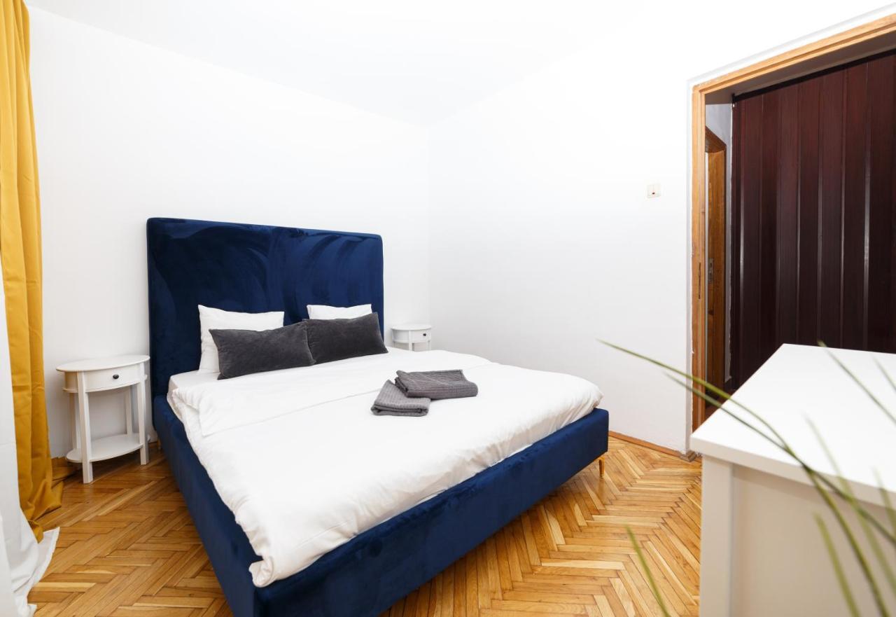 شقة Color Ap Calea Victoriei 12C بوخارست المظهر الخارجي الصورة