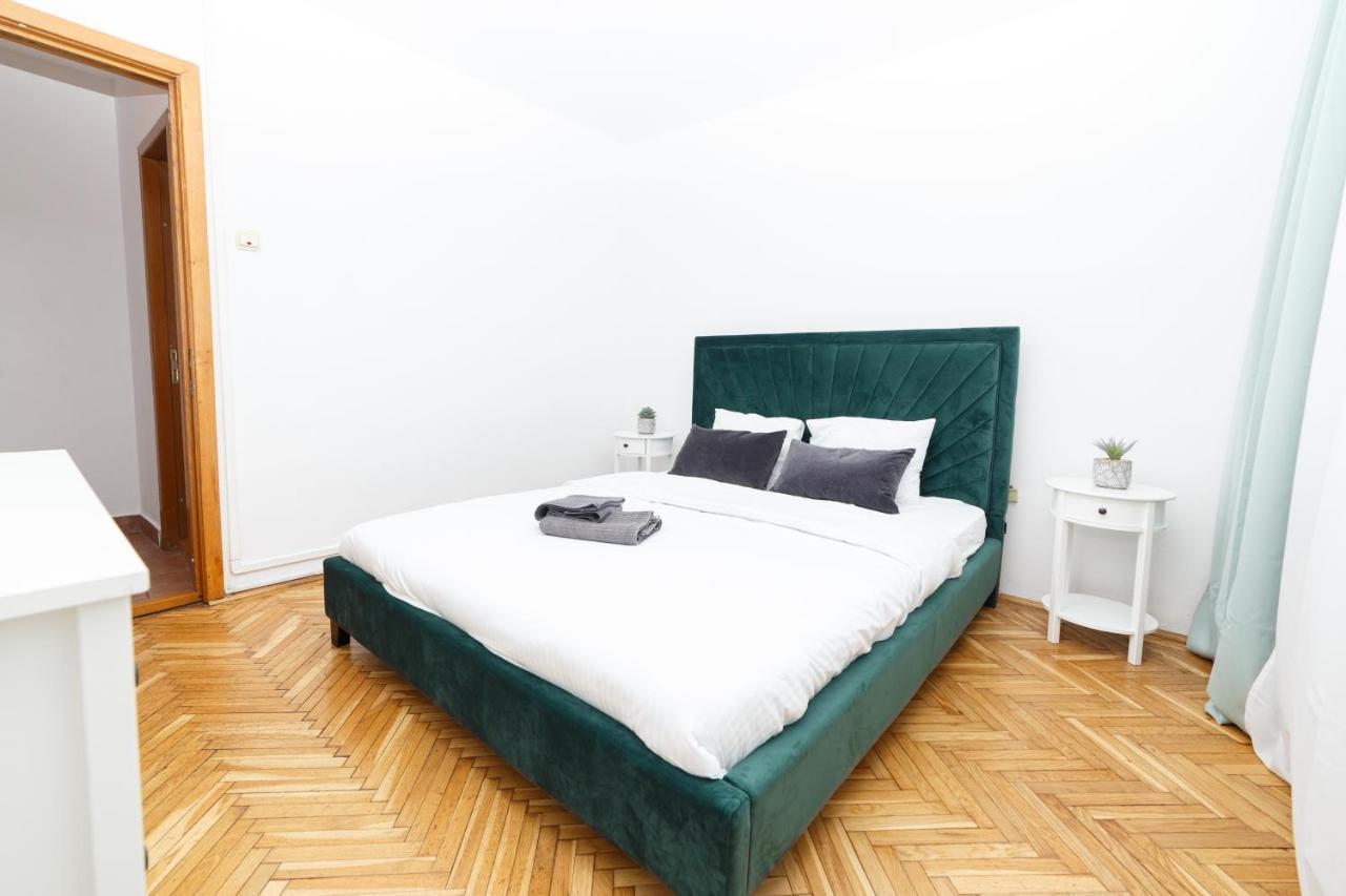 شقة Color Ap Calea Victoriei 12C بوخارست المظهر الخارجي الصورة